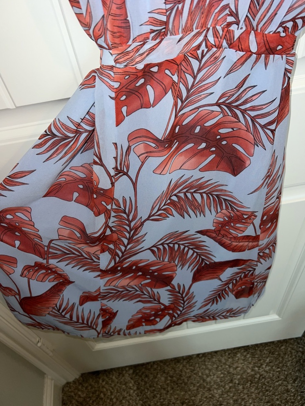 NWT! CAbi Isabel V-Neck Mini Dress in Light Blue with Coral Leaf Print Size L - Picture 8 of 16